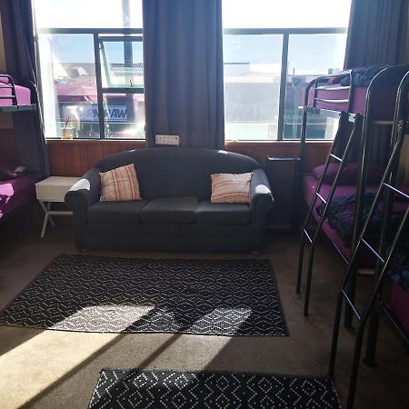 Mountain Jade Backpackers,Private Rooms & Studios Hokitika Bagian luar foto