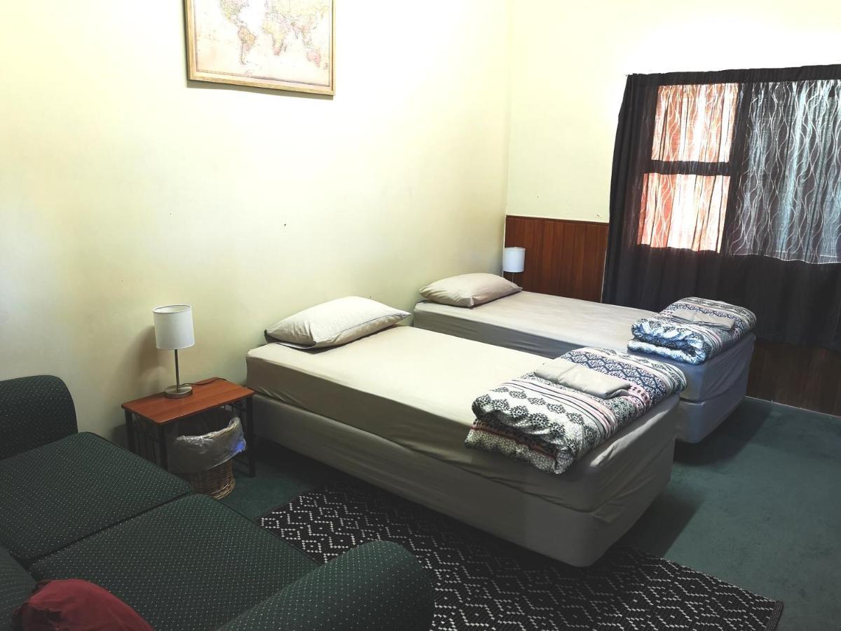 Mountain Jade Backpackers,Private Rooms & Studios Hokitika Bagian luar foto